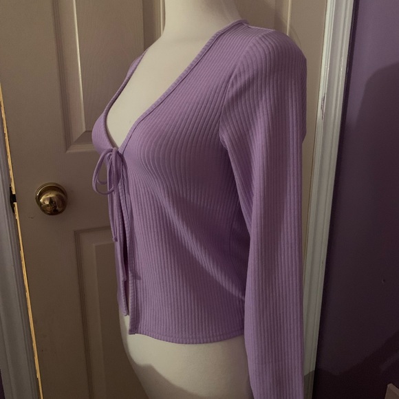 2 for $20 tops size S - can be worn casually or dressed up - Picture 7 of 9